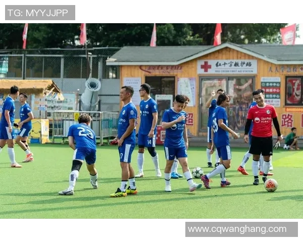 村超足球明星表演盛典点燃乡村热情展现足球魅力与团结精神 村超足球明星表演盛典点燃乡村热情展现足球魅力与团结精神